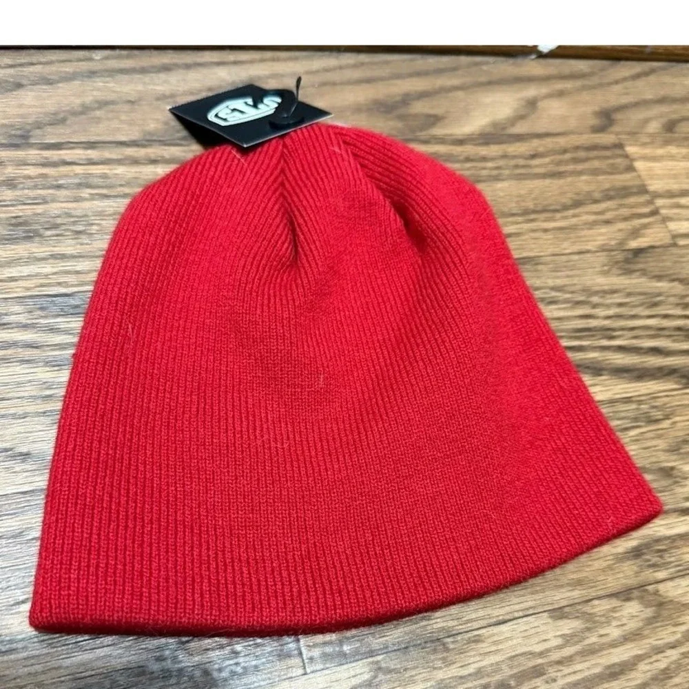 Chicago Bulls Youth Beanie Red Knit Hat‎ NBA Embroidered Logo NEW WITH TAG
